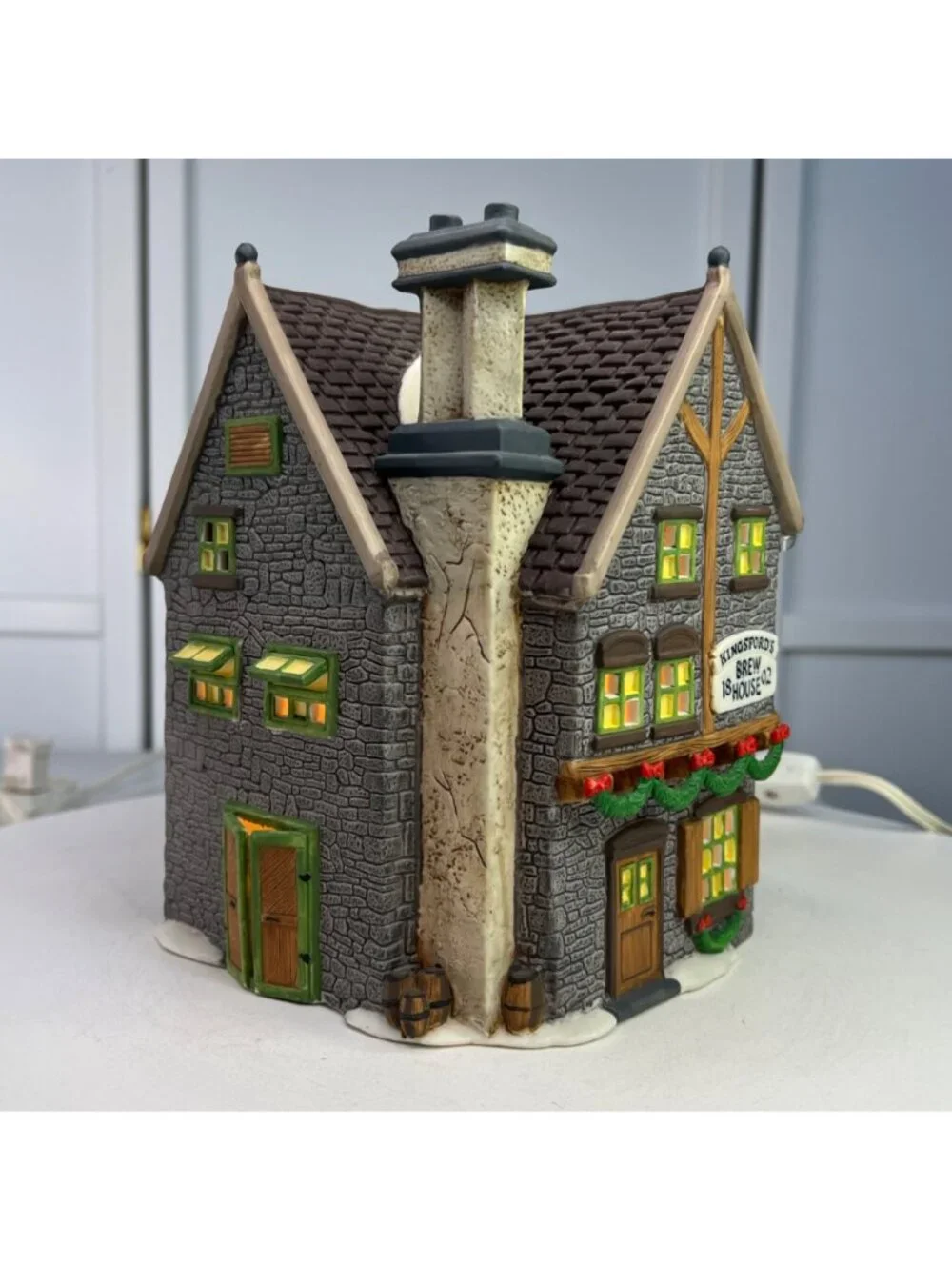 Dept 56 Kingsford's Brew House Dickens Village Lighted Building 1993 (no box)